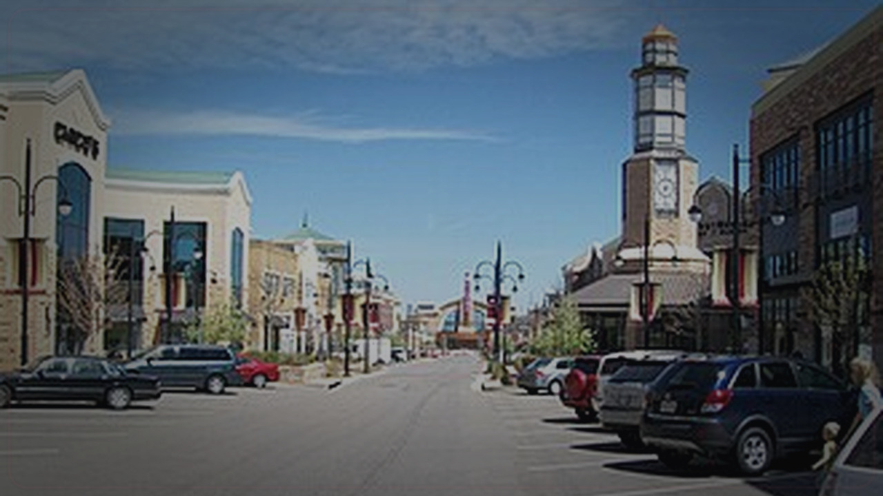 Aurora skyline themed Pine Script service cover with dark market grading