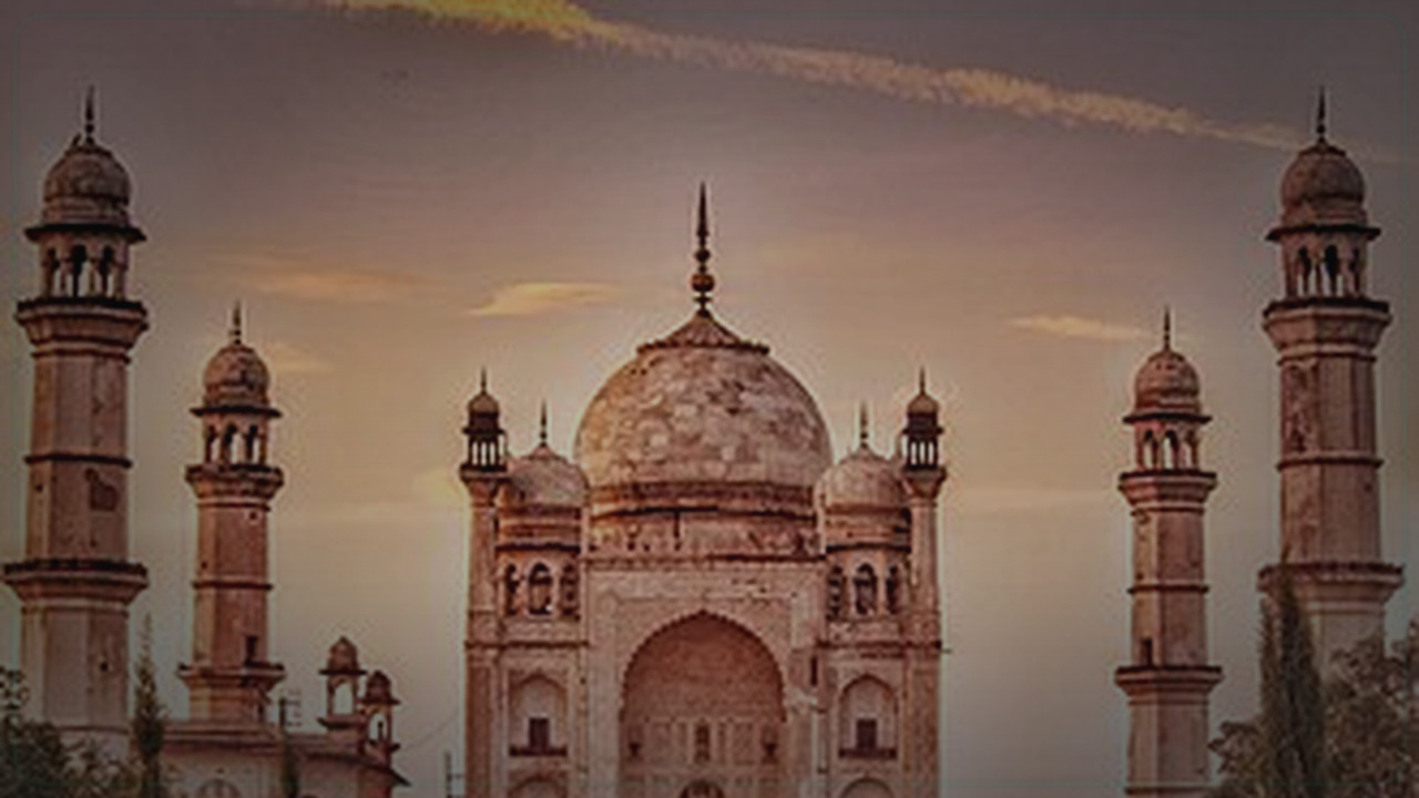 Aurangabad India skyline themed Pine Script service cover with dark market grading