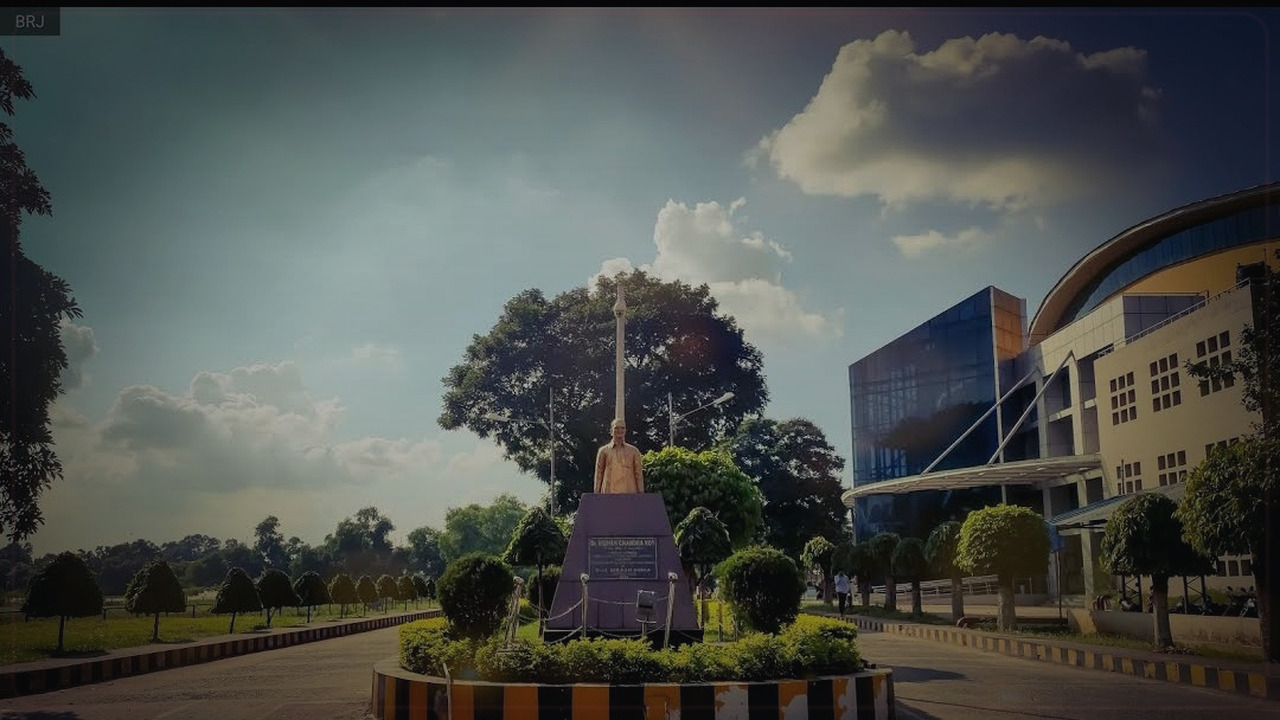 Durgapur India skyline themed Pine Script service cover with dark market grading