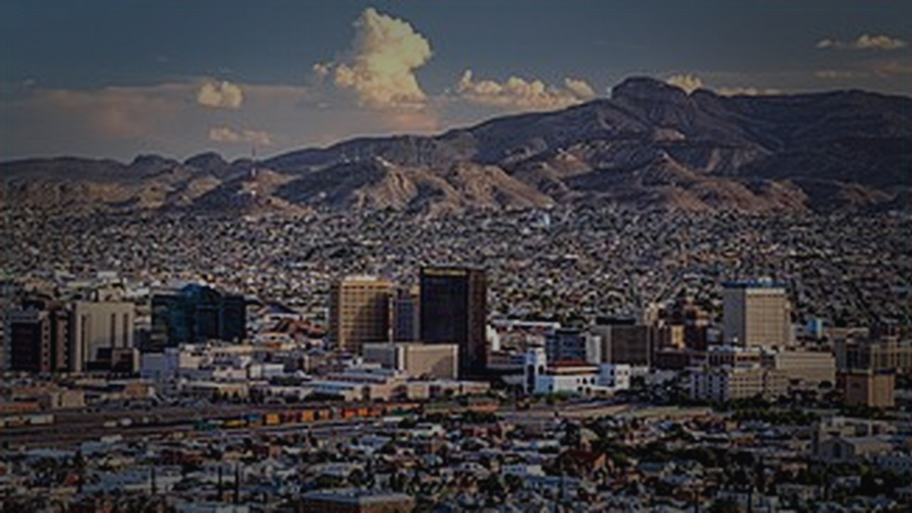 El Paso skyline themed Pine Script service cover with dark market grading