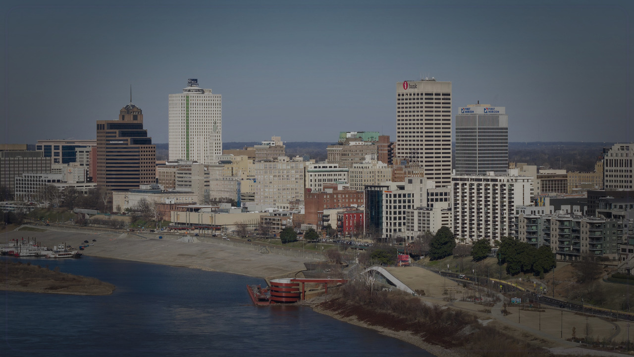 Memphis skyline themed Pine Script service cover with dark market grading